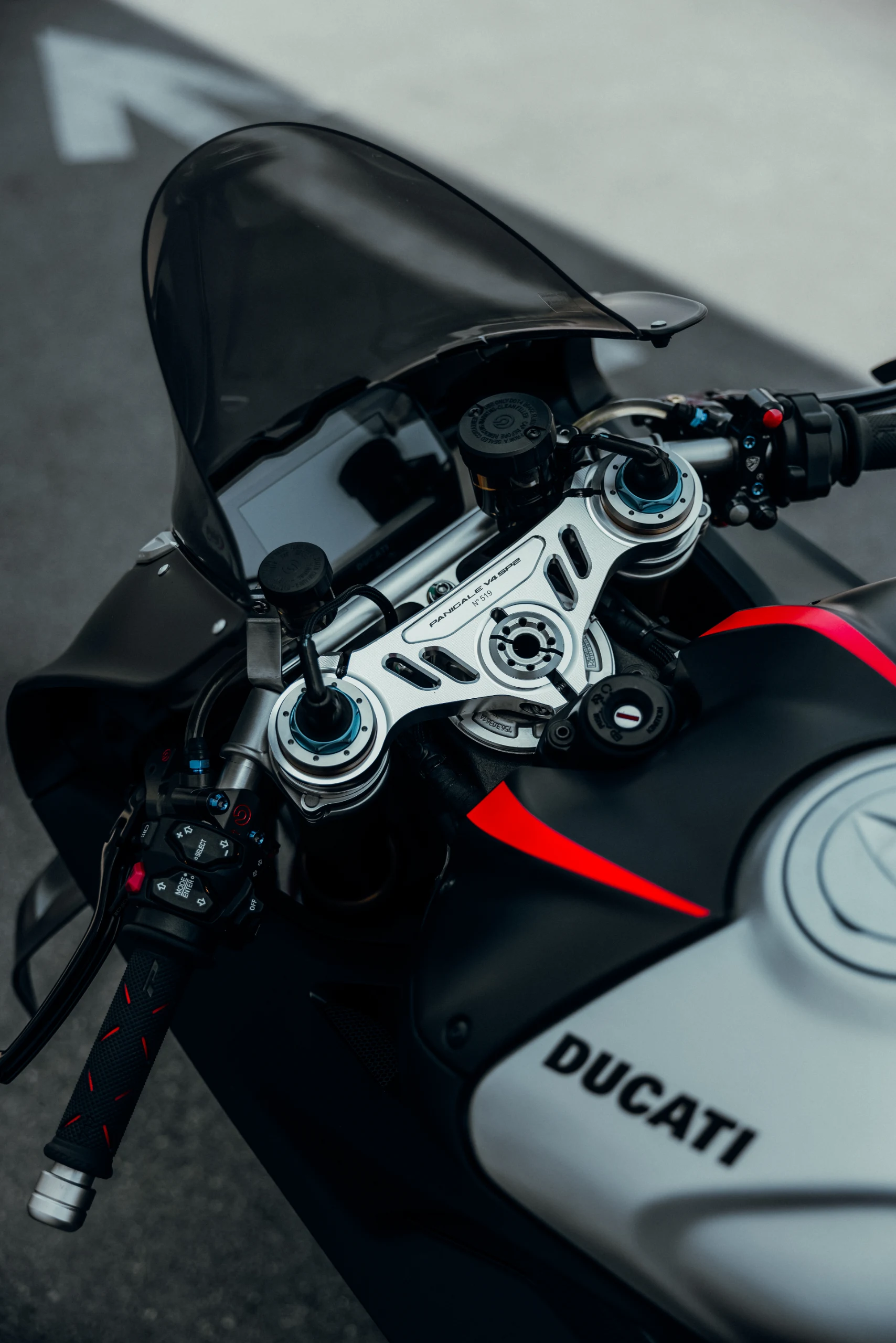 DUCATI PANIGALE V4SP2 — photograph 13