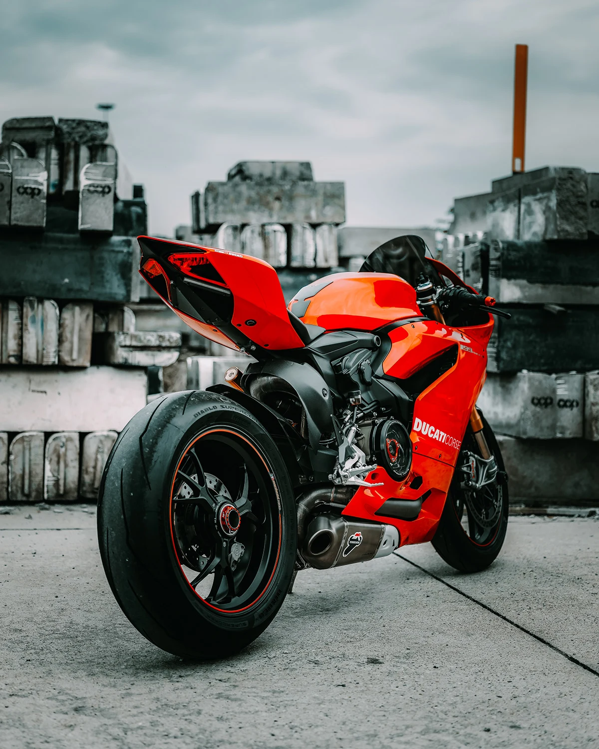 Ducati 1199 Panigale S — photograph 2