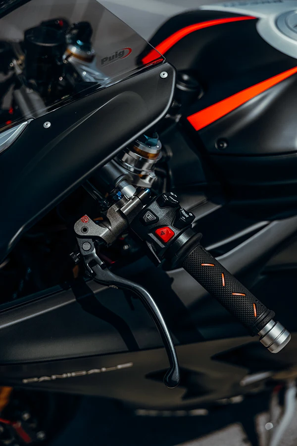 DUCATI PANIGALE V4SP2 — photograph 12